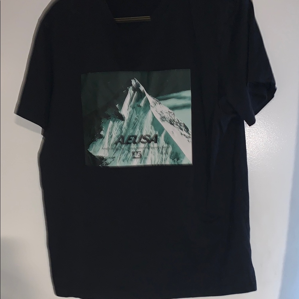 American Eagle Outfitters Black Geometric Short Sleeve Tee